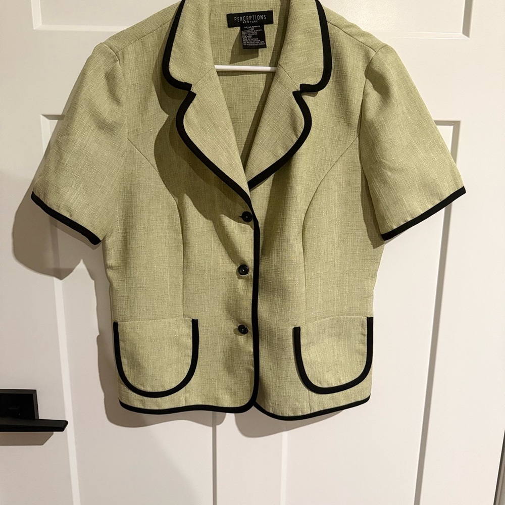 Vintage Women’s Perceptions Light Green Short Sleeve Button Up